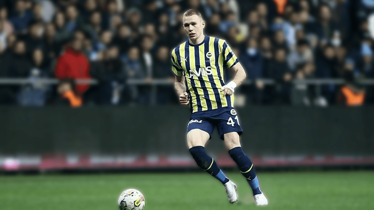 Voormalig Fenerbahçe-speler Attila Szalai keert terug naar de Super League
