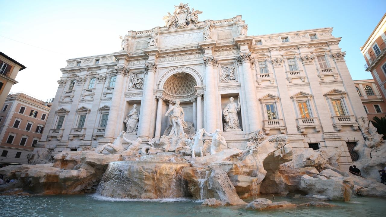 Comienza la temporada de turistas borrachos en Italia: se prohíbe de por vida la entrada a la Fontana de Trevi