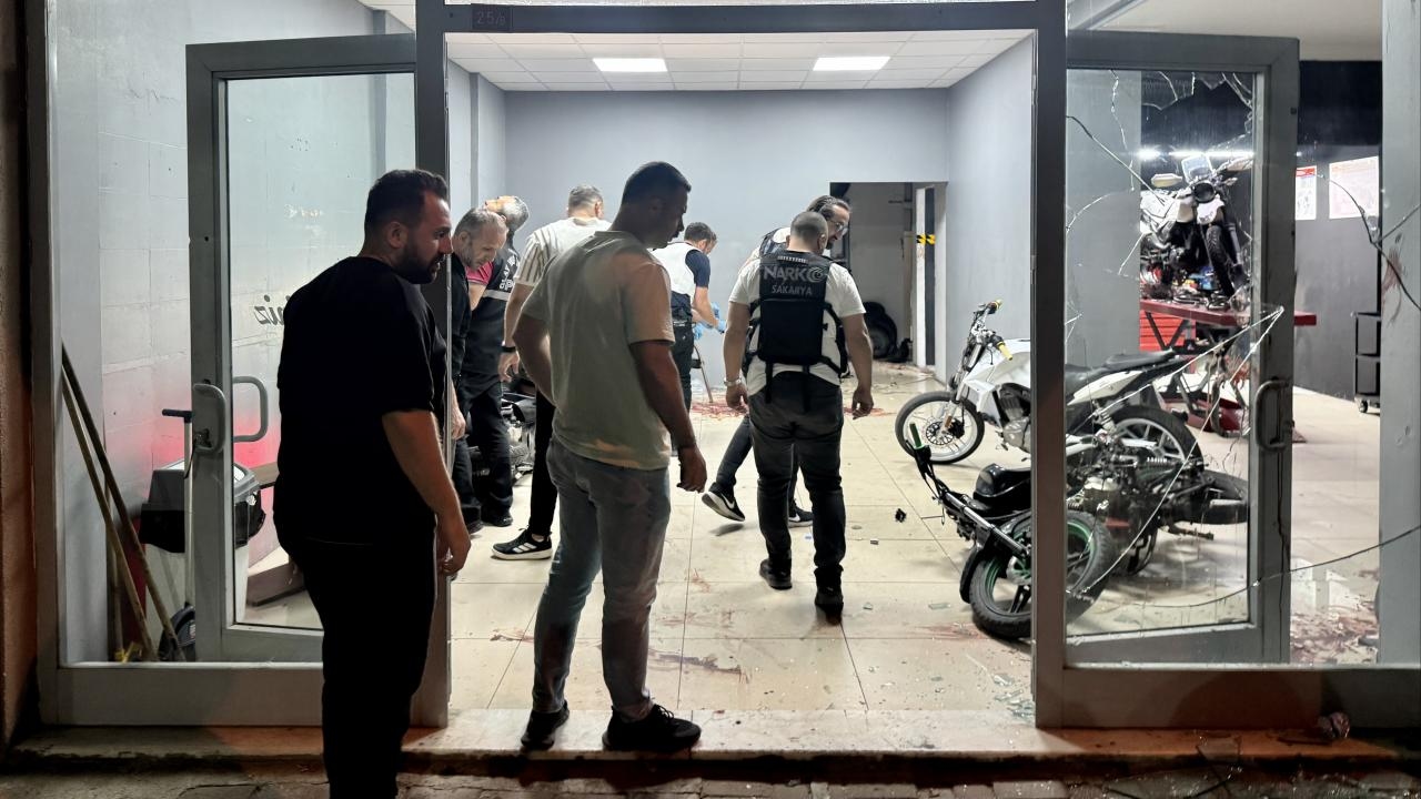 Verdachte die politieagenten in Sakarya neerschoot, werd in zijn been geschoten