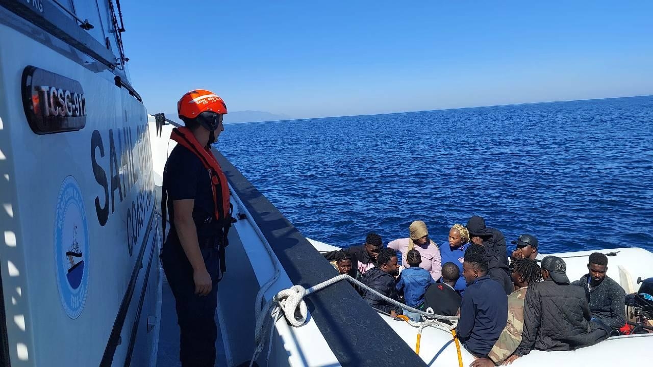 16 immigrants irréguliers arrêtés au large d'Izmir