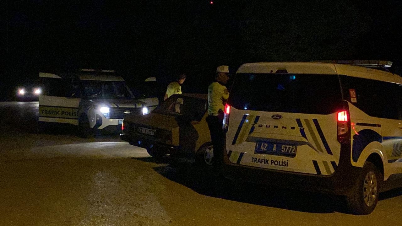 Bestuurder zonder rijbewijs die aan de politie ontsnapte, krijgt boete van 88 duizend lira
