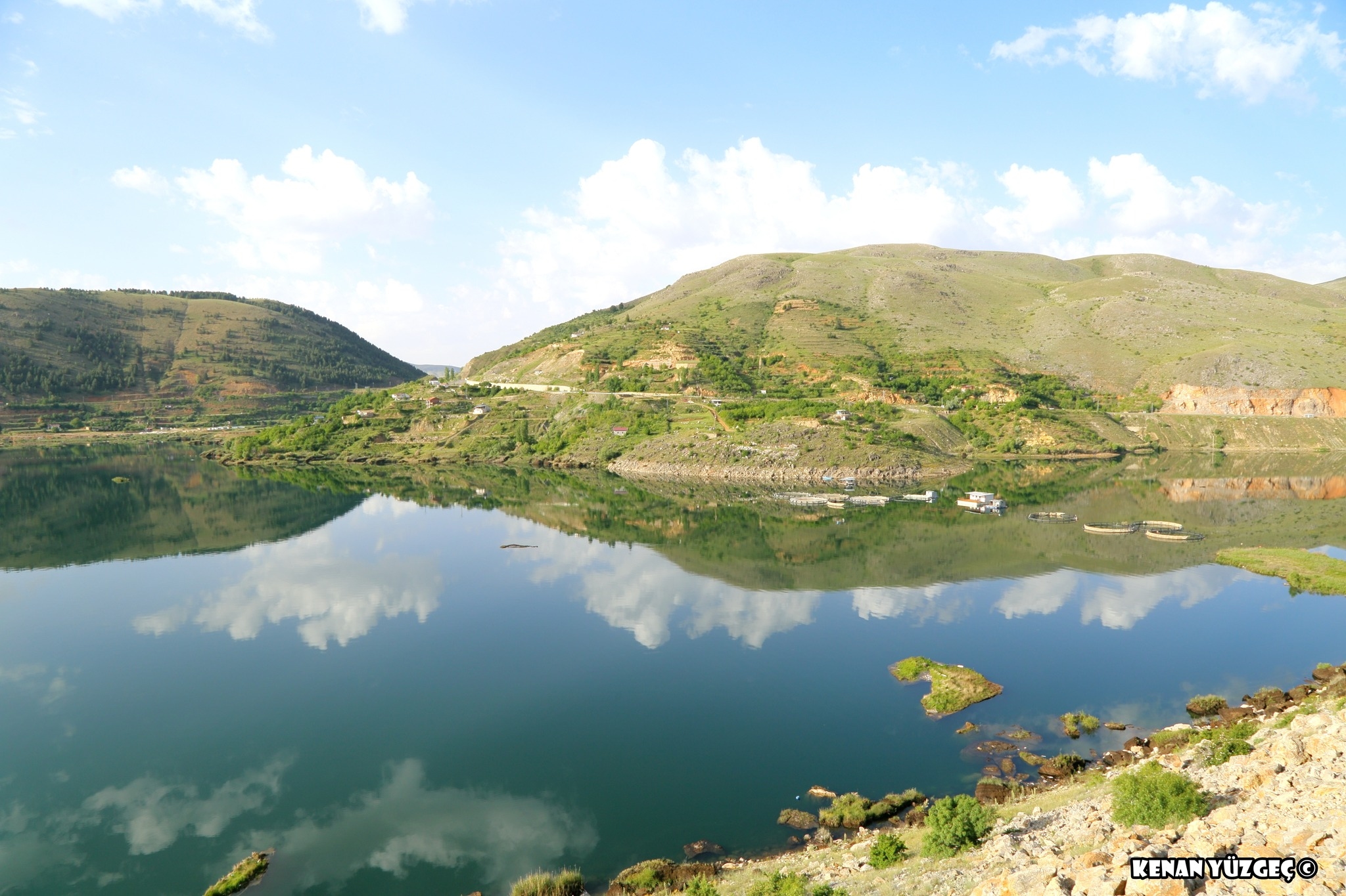 Introdução ao Lago Adıyaman Çelikhan Çat Dam