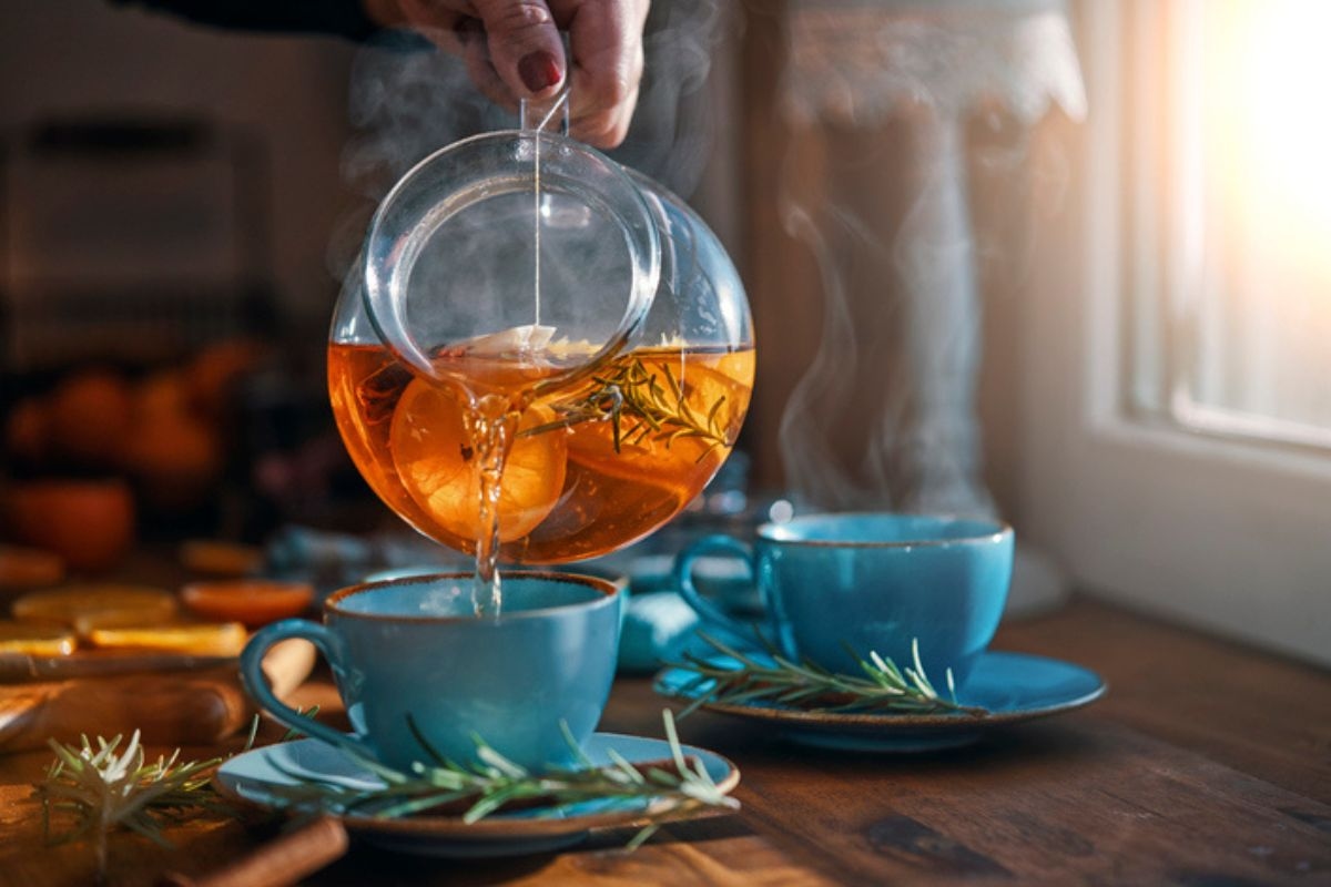 El té antiinflamatorio elimina la hinchazón y reduce el azúcar en sangre.