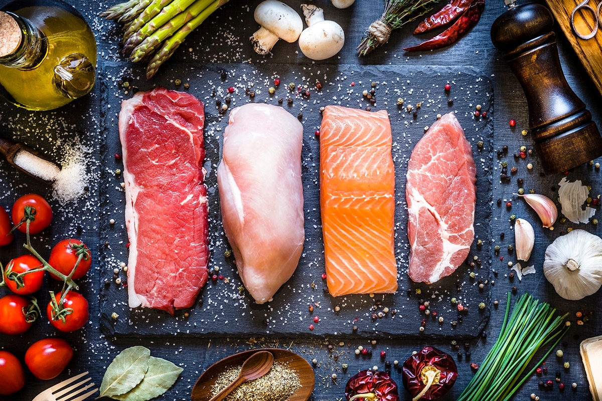 Poulet, bœuf ou poisson ? Un expert révèle la viande la plus riche en protéines.