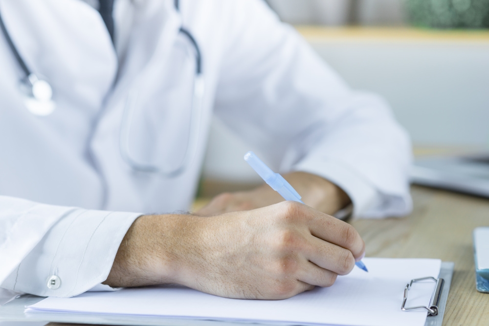 El Ministerio de Salud cambiará los criterios de selección de clínicas privadas para participar en el programa de seguro médico obligatorio territorial.