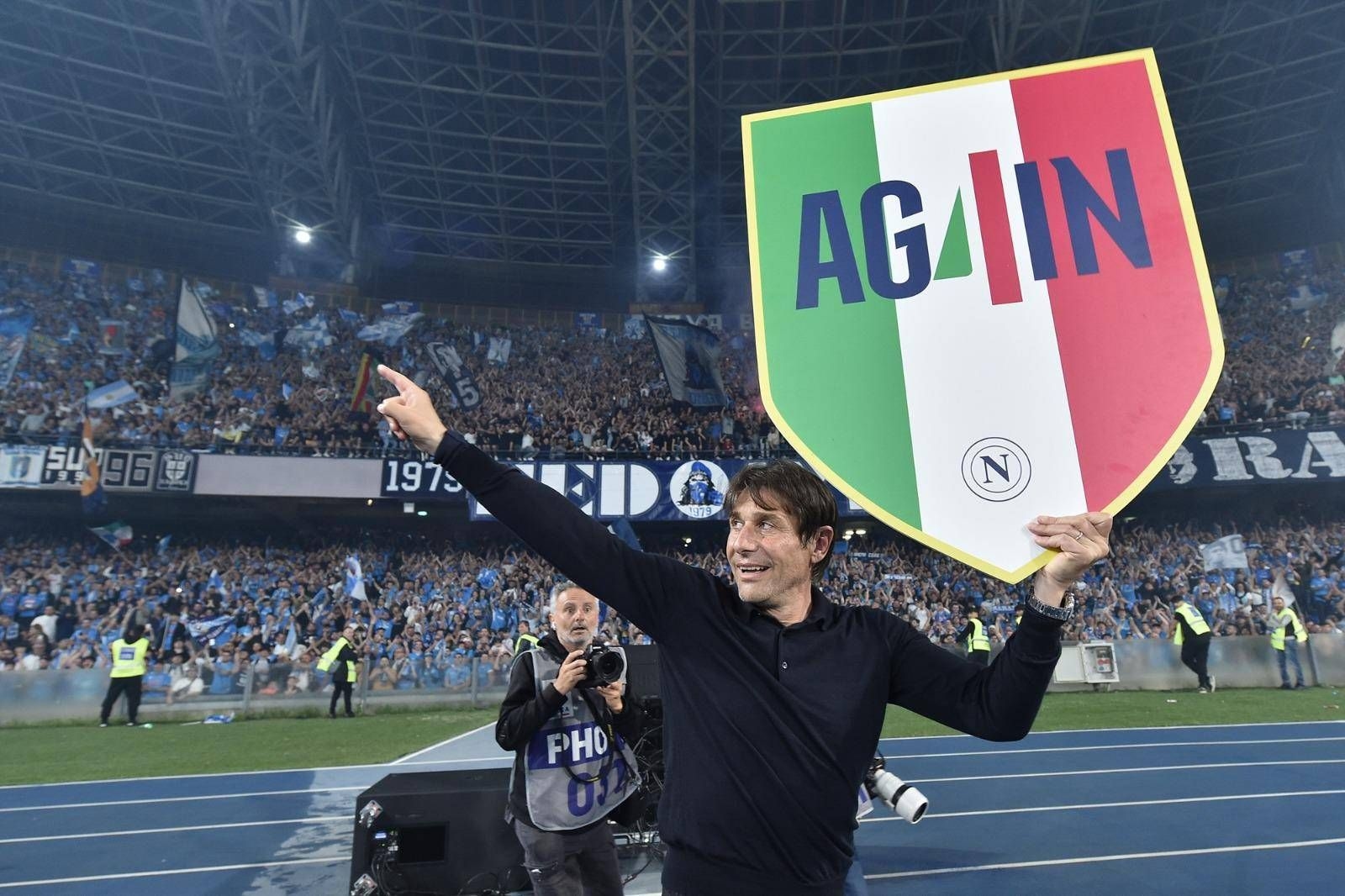 Napoli, now the scudetto party. But Conte's decision weighs on the future