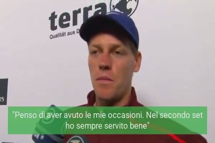 Zondaar denkt na knock-out van Halle aan Wimbledon: "Het is nog steeds oké" - Video