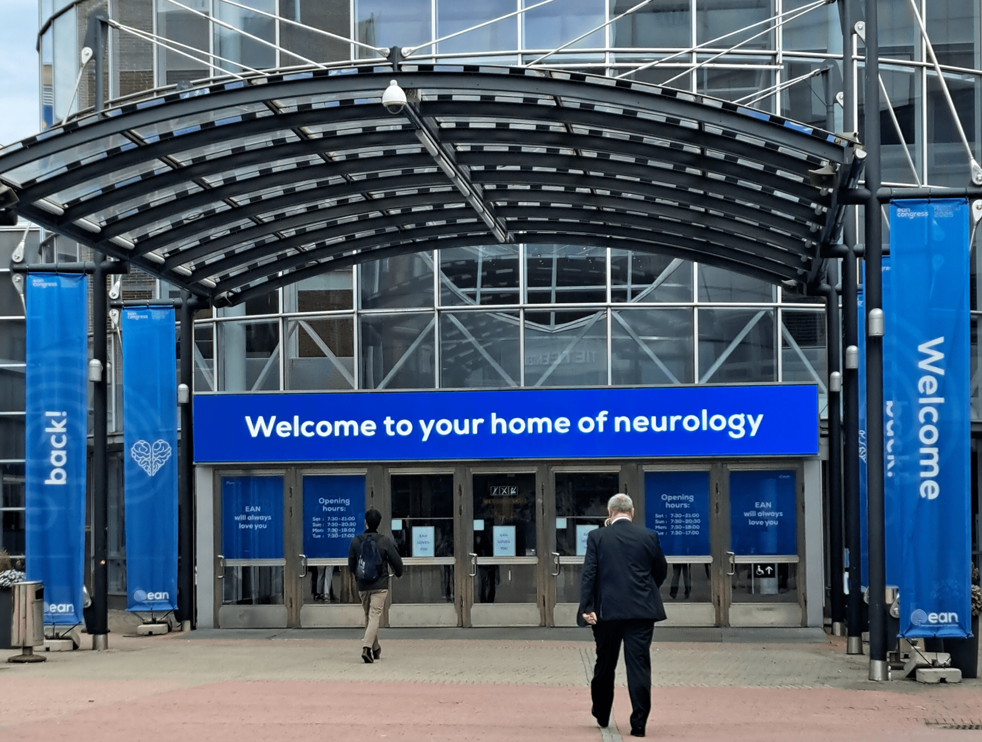 Leonardi (L): "At the Ean Congress a session on the neurology of war"