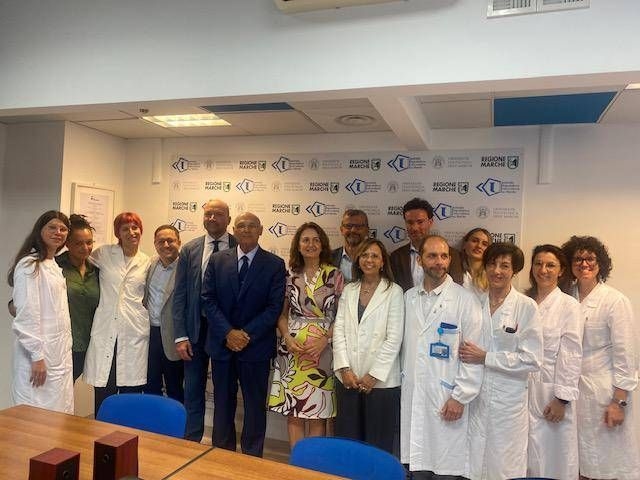 Sklerodermie: Einer der weltweit ersten Patienten in Ancona mit CAR-T behandelt