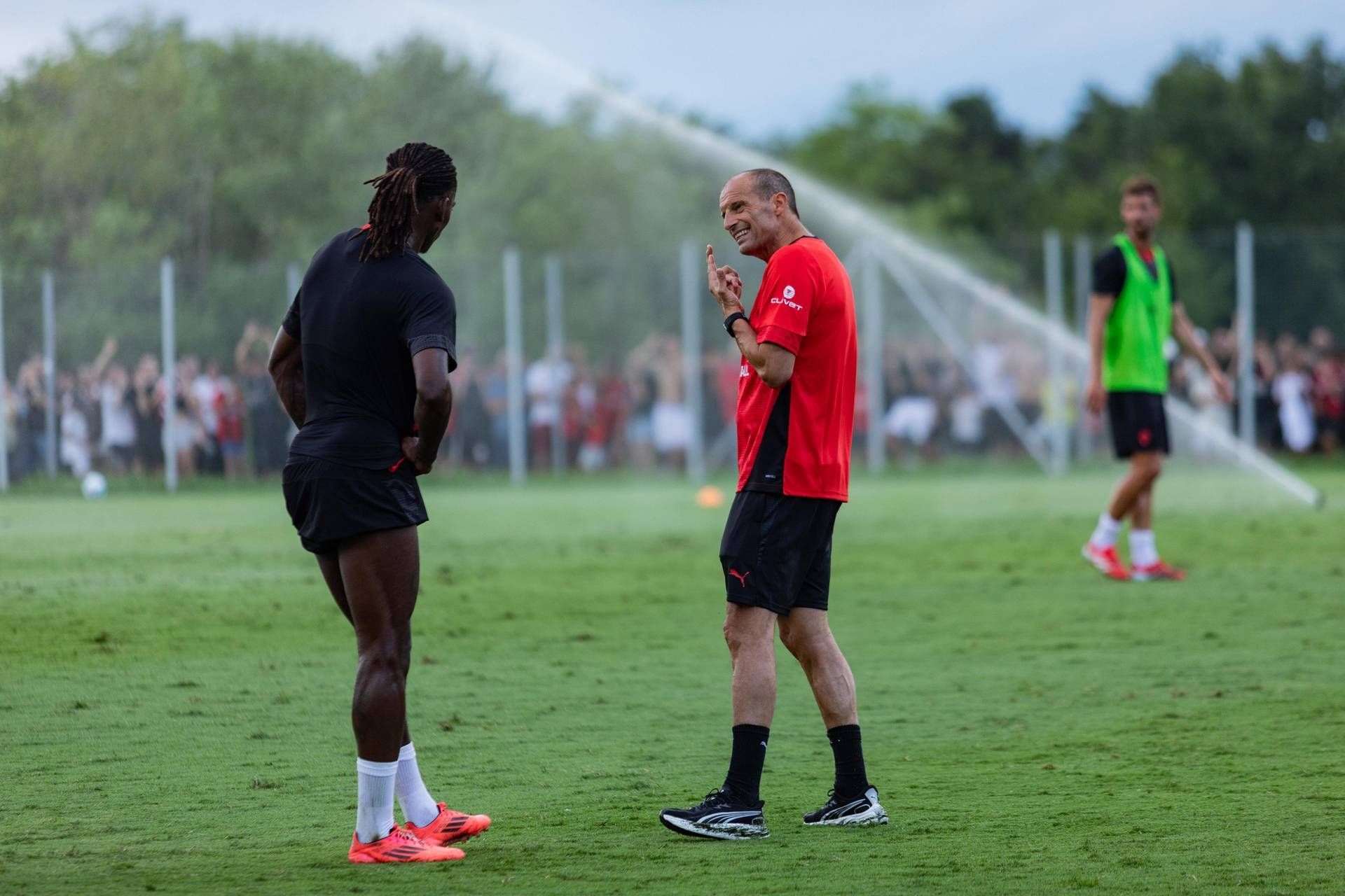 Leeds vs. AC Milan, un match amical aujourd'hui pour les Rossoneri : heure, compositions probables et où le regarder à la télévision et en streaming.