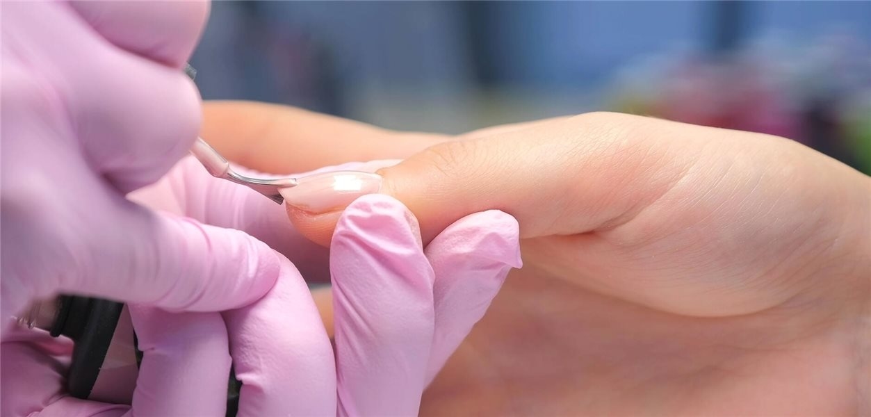 Wees voorzichtig met deze ingrediënten in manicureproducten