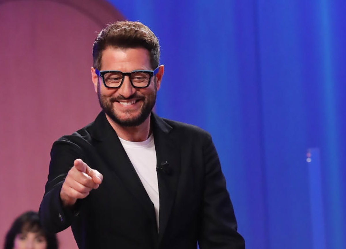 Los ratings televisivos, La notte nel cuore sube y gana la velada... Sarabanda Celebrity y Zona bianca conservan su audiencia