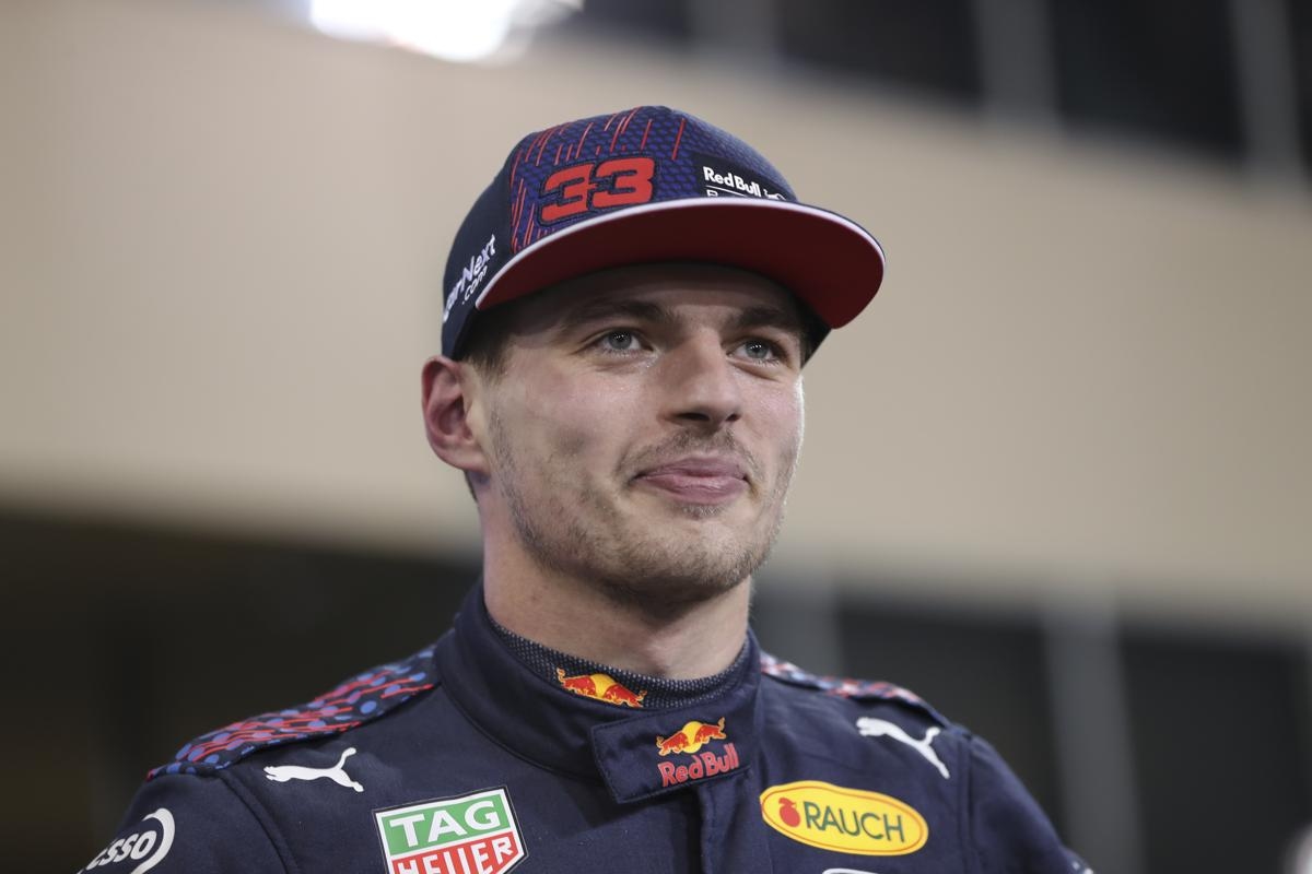 F1, Toto Wolff se manifesta contra Verstappen: "Ele dirige como os piores taxistas de Roma ou Nápoles"