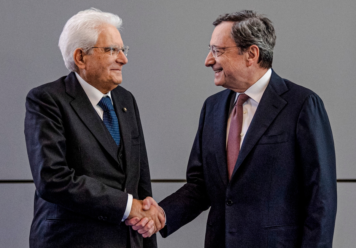 Draghi e Mattarella ultimamente si vedono spesso (ma in segreto). Quel rito particolare dell'ex Bce