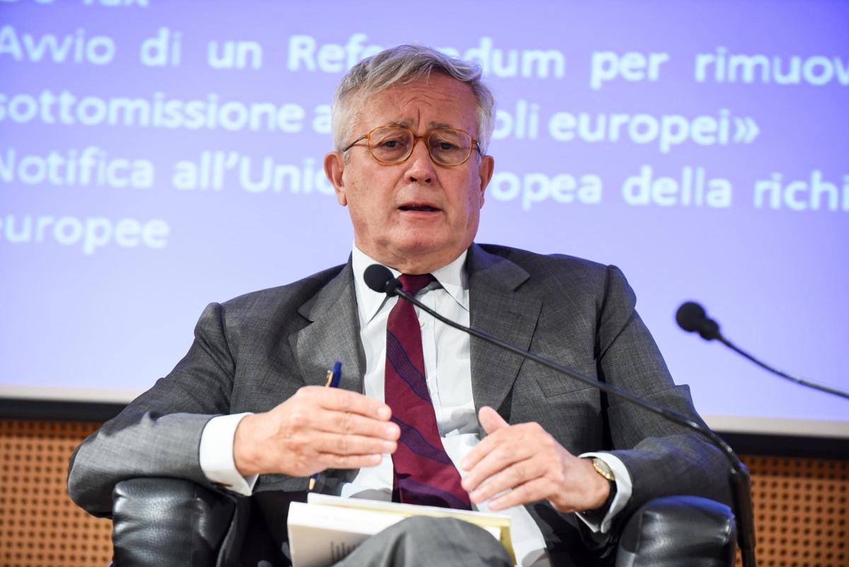 Tremonti: "Lettera di Trump è sbagalita, Ue troppo sottomessa. Contro i dazi reagisca sulla fiscalità del web"