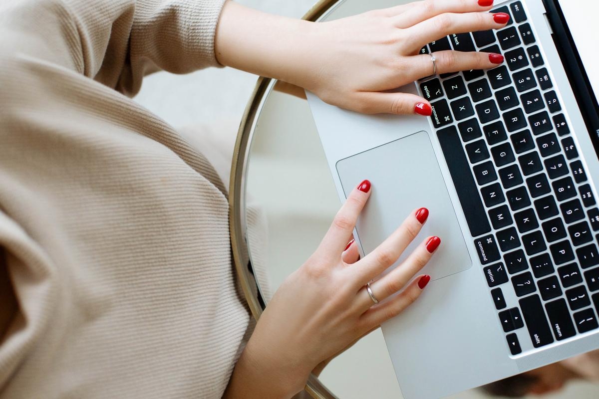 Quem não trabalha não navega na internet. O caso dos muitos feriados de abril segundo dados da Audiweb