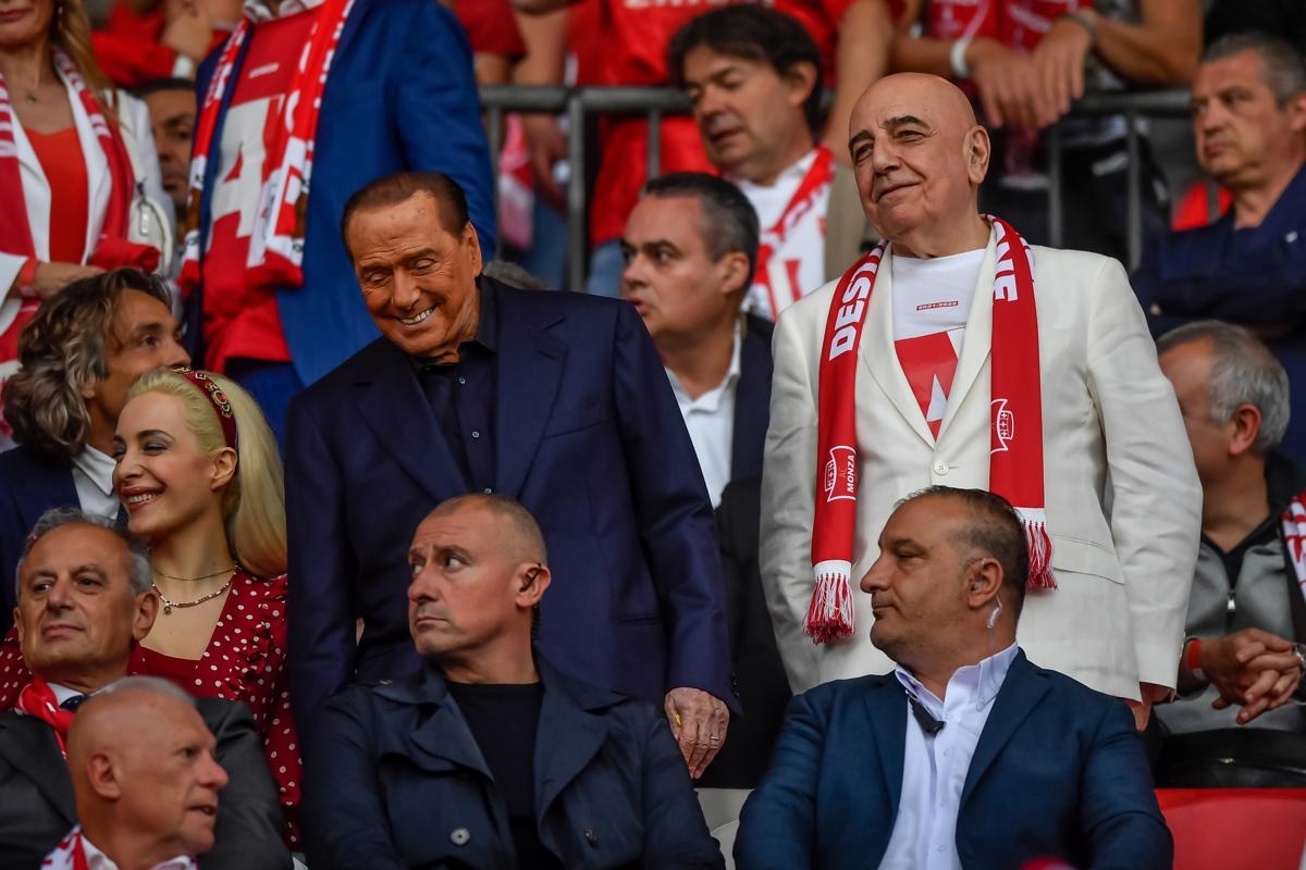 Galliani sobre Berlusconi, entre "comunistas" e anedotas sobre Milão: "Ele sempre me ligava à meia-noite..."