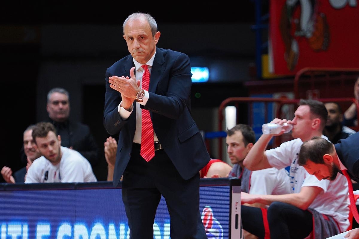 Olimpia Milano in the playoff semifinals, Trento surrenders under Shields' blows