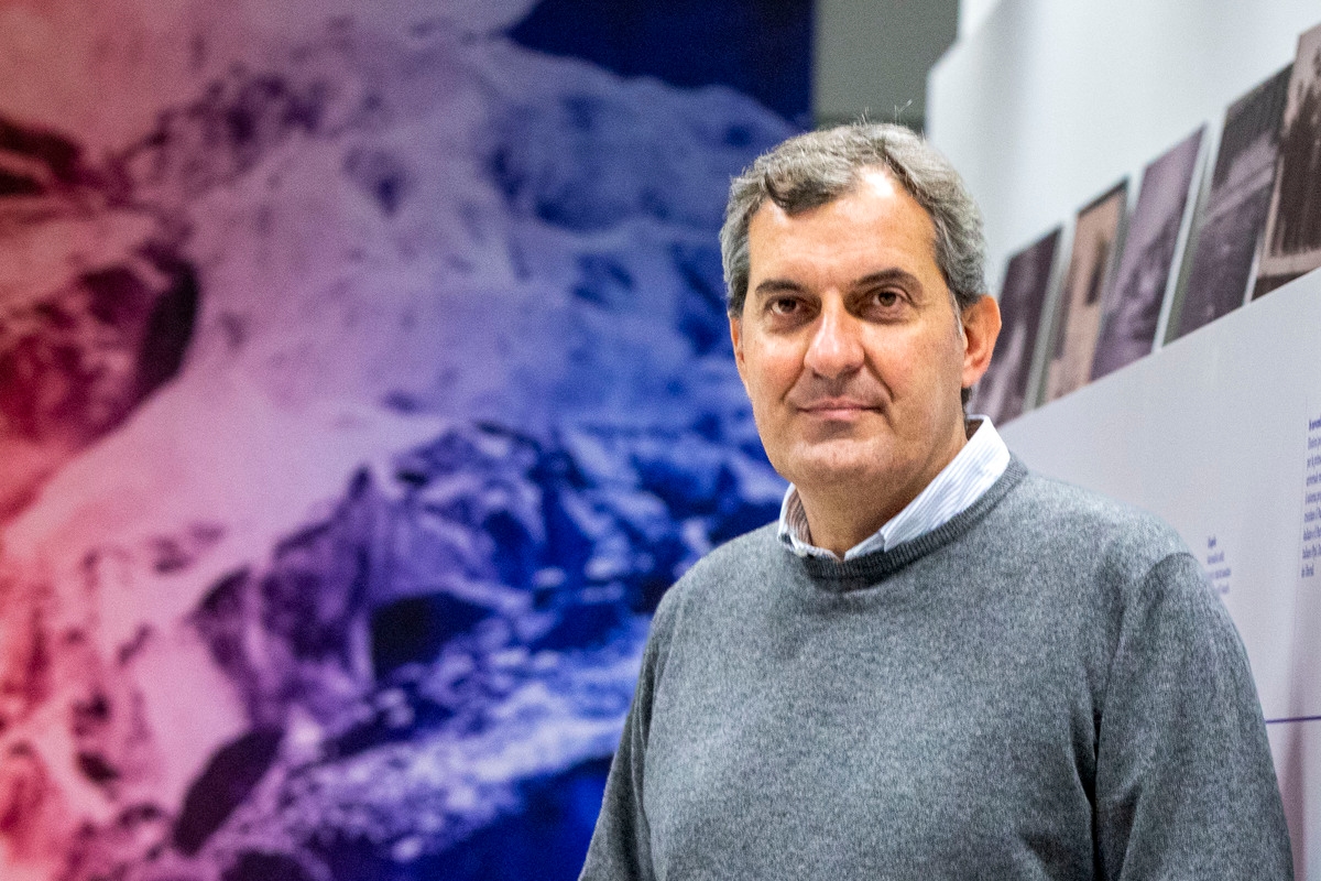 Mario Calabresi gaat een nieuwe redactionele uitdaging aan: "Volume, ascolta il tempo" is er, een kwartaalblad met tekst, beeld en geluid.