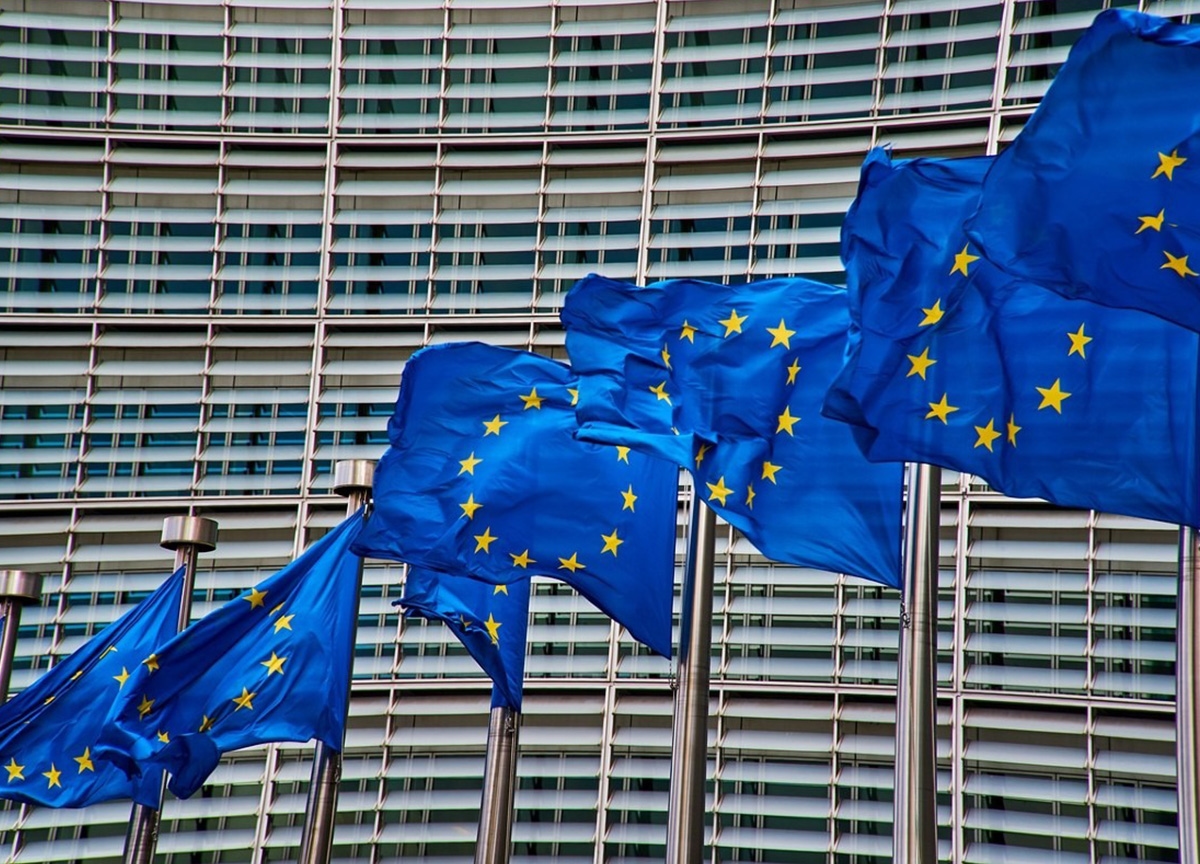 Caso Paragon, a Comissão Europeia tem a sua palavra: "O acesso ilegal aos dados dos cidadãos é inaceitável"