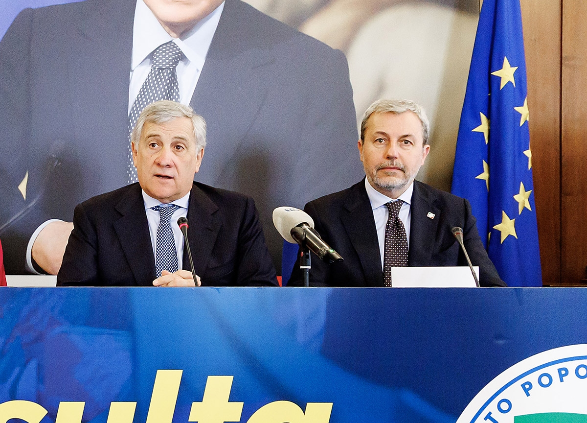 Forza Italia à Calenda : « Choisissez le centre-droit et aidez-nous à renforcer la branche libérale de la coalition »