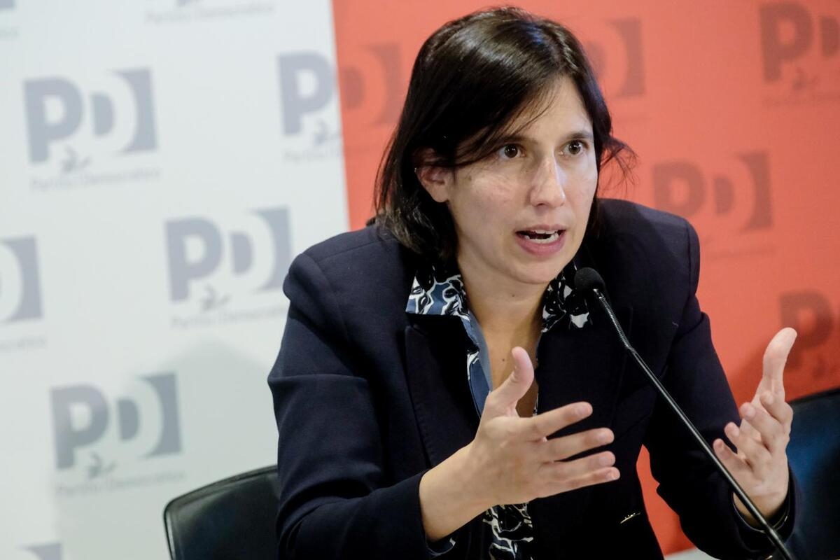 Iran, Schlein ruft Meloni an: „Die Regierung muss sagen, dass sie sich nicht am Krieg beteiligt“
