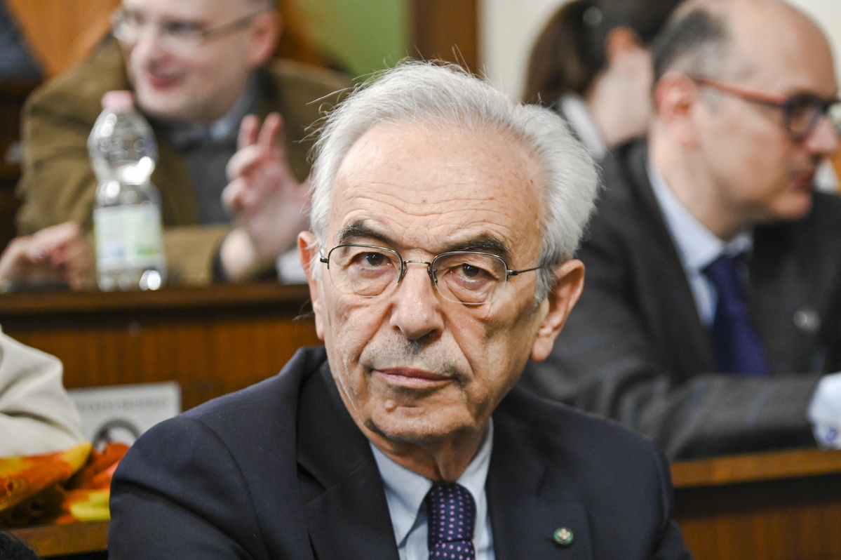 Referéndum del Presidente de la Consulta: "¿Reducir el quórum y aumentar las firmas? Es factible, pero..."