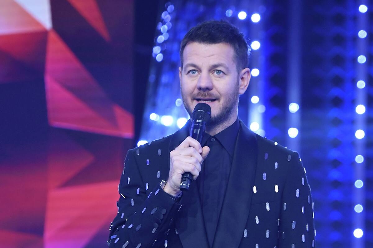 Alessandro Cattelan en Mediaset, parada brusca (Backstage)