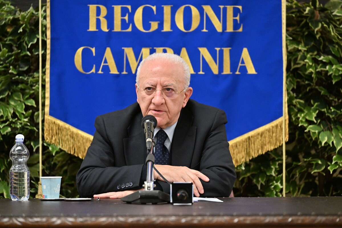 Regioni, la Consulta: "Il divieto al terzo mandato è un principio fondamentale". Mazzata finale per De Luca e Zaia