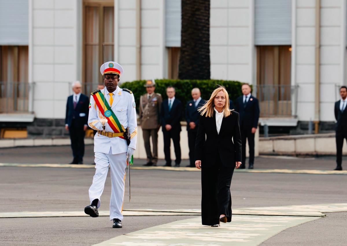 %15 gümrük vergisi, Addis Ababa'dan Meloni: "AB-ABD anlaşması mı? Yıkıcı sonuçları olmayan olumlu bir anlaşma." Muhalefet saldırıları