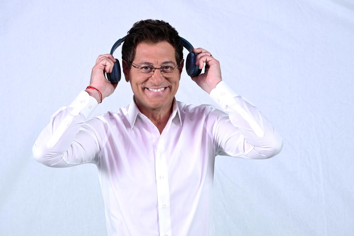 Enrico Papis Sarabanda und die Quoten-Challenge im Vorabendprogramm von Canale 5: fünf Kandidaten, Playlist und … Alles zur neuen Ausgabe des Musikquiz.