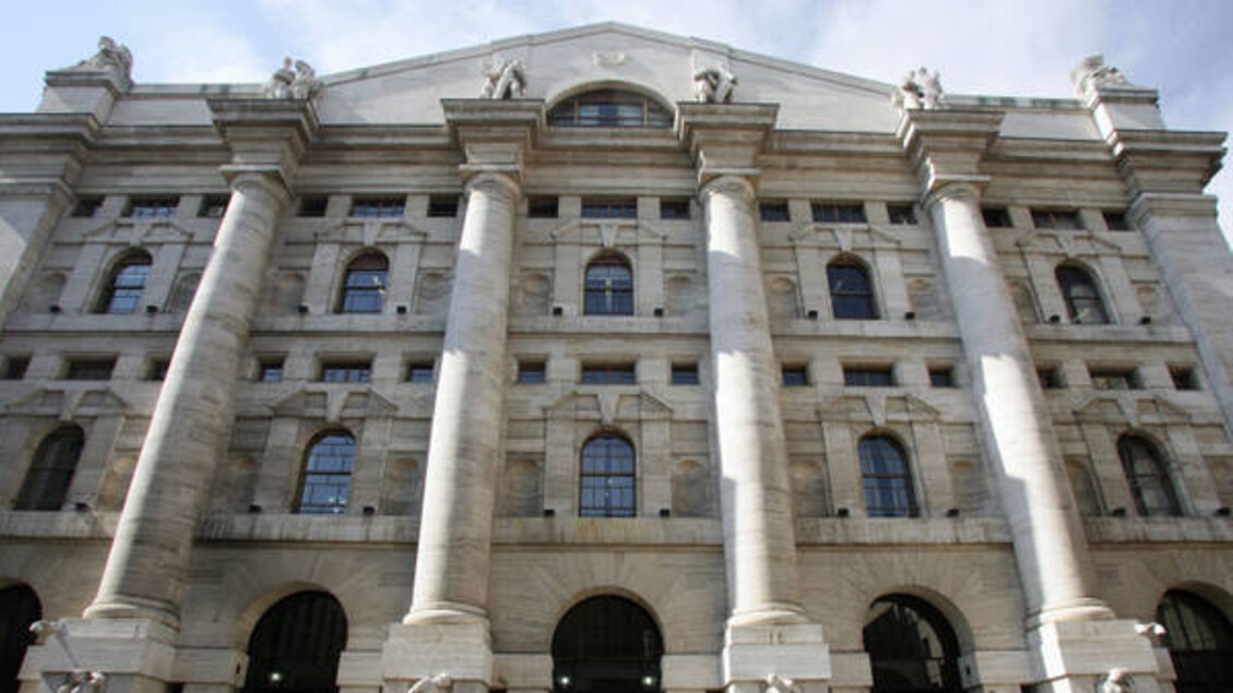 Bolsa: Milán en mejor posición con Frankfurt, parlamentarios y bancos en retirada
