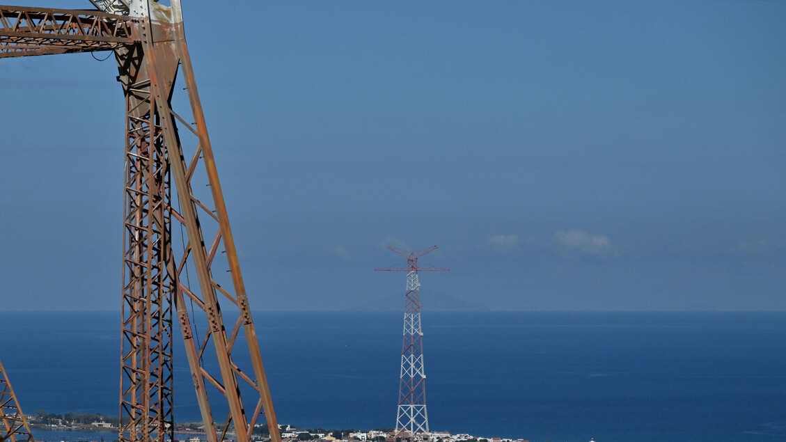 Salvini, 'Cipess ok for the Strait bridge in July'