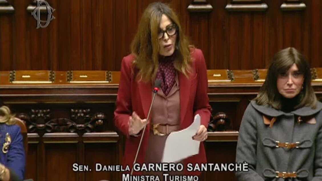 'Santanche': "Se combate la riqueza, no la pobreza" y la Cámara se calienta