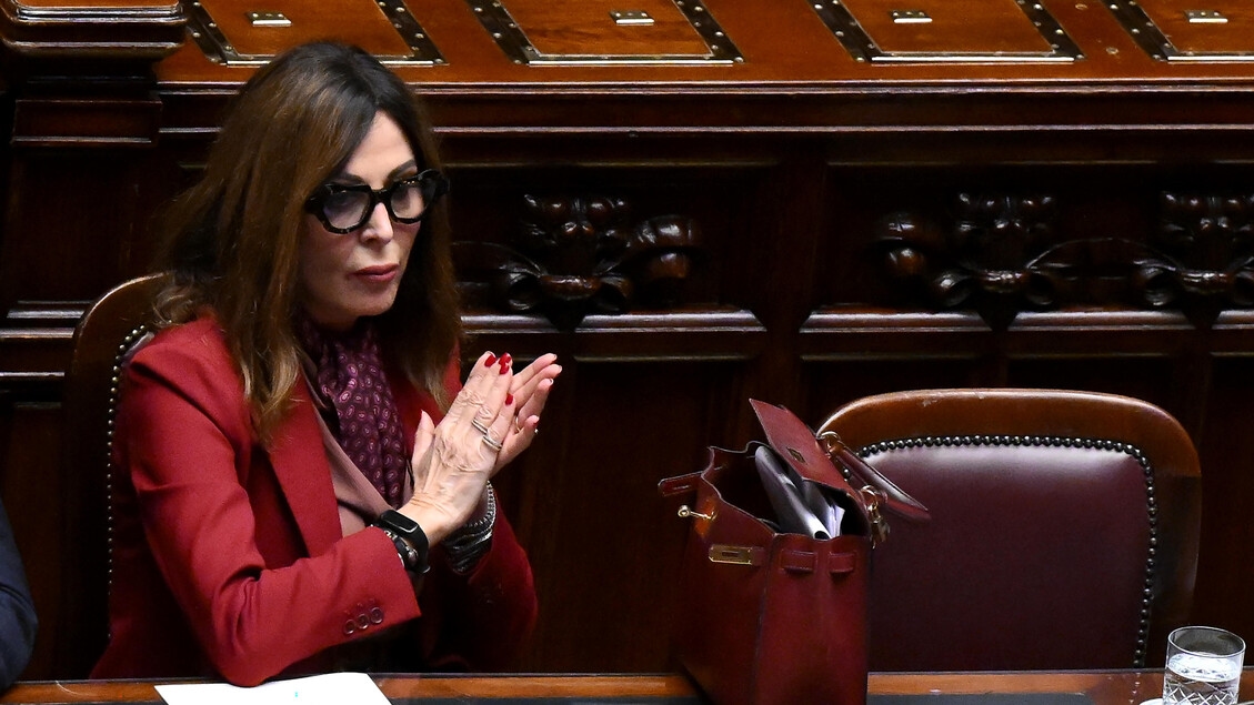 Santanchè: 'La moción se basa en hechos previos al papel del ministro'