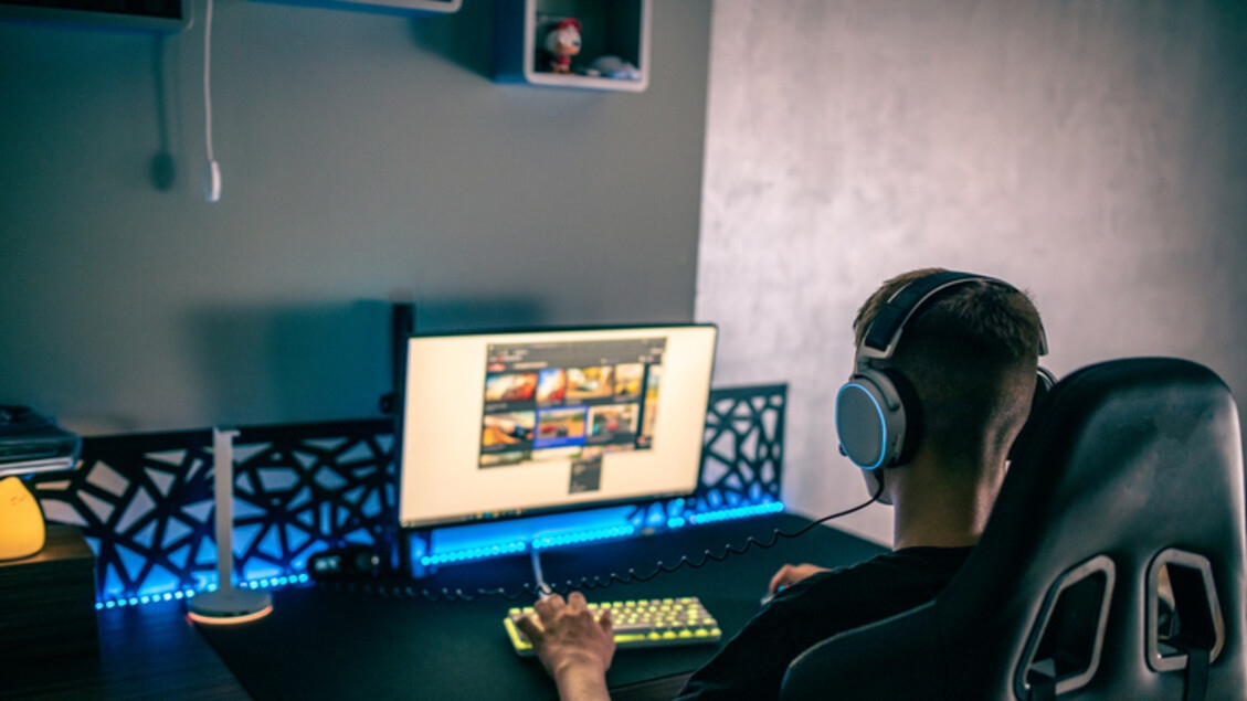 New risks for teenagers, drugs and online gambling