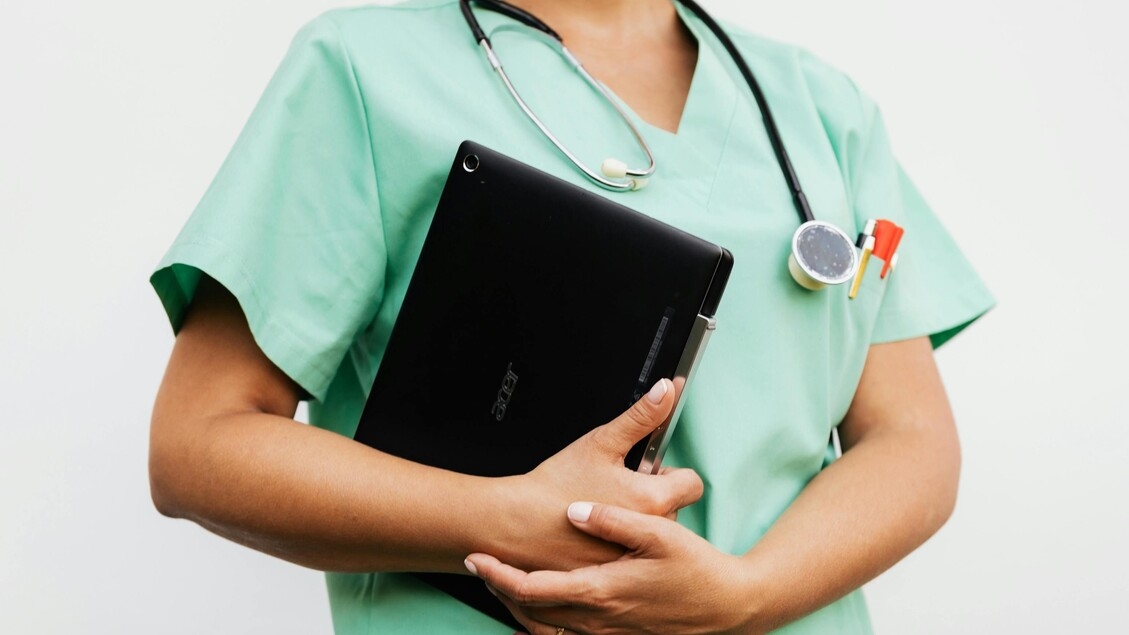 Ausgaben für digitale Gesundheitsversorgung werden 2024 2,5 Milliarden erreichen, ein Plus von 12 % gegenüber 2023