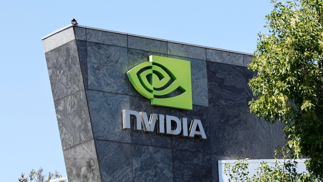 Nvidia, 4 trilyon dolar değere ulaşan ilk şirket olarak zirveye oturdu.