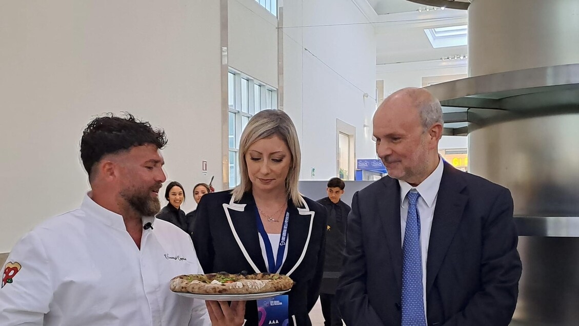 En los Estados Generales de Prevención, la Pizza de la Salud con Schillaci