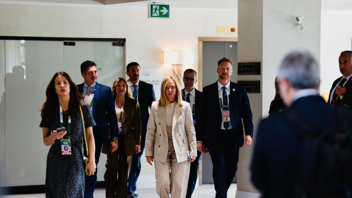 Rencontre entre Meloni, Macron, Merz, Starmer et Carney en vue du G7
