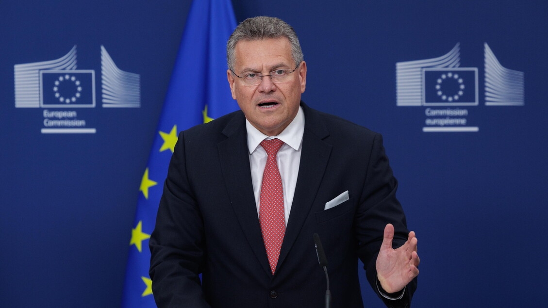 UE e EUA apertam em 10%, Sefcovic voa para Washington