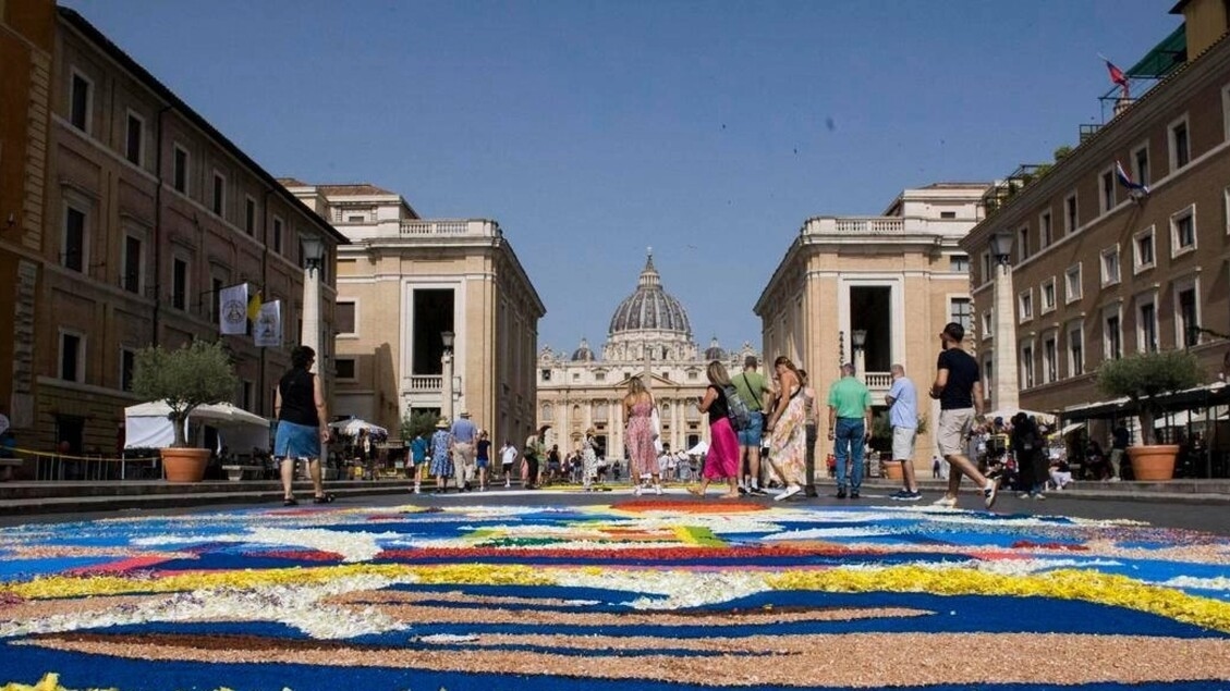 Jubileo con la Infiorata en la Plaza de San Pedro