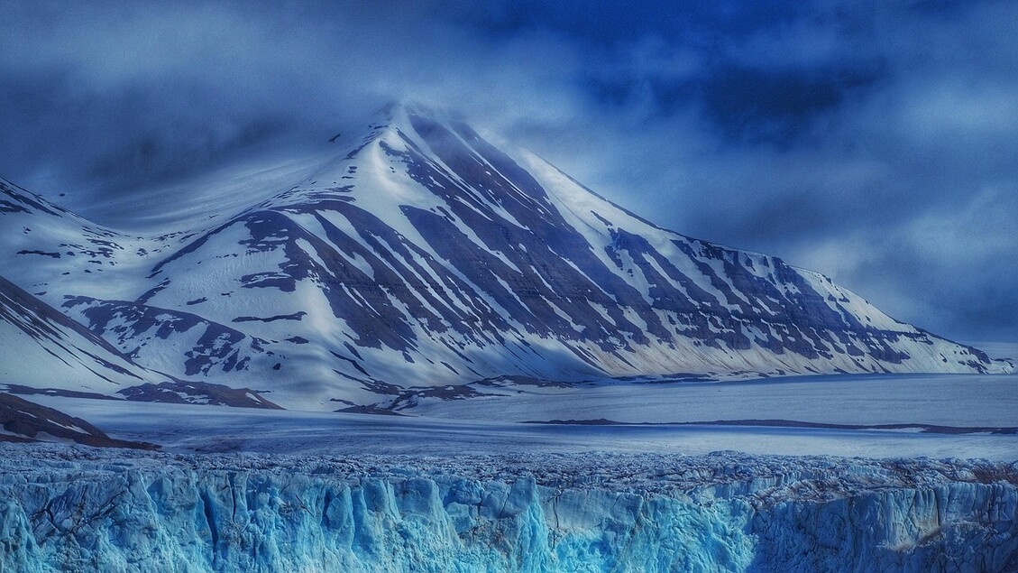 Neve fresca é rara no Círculo Polar Ártico, mesmo no inverno.