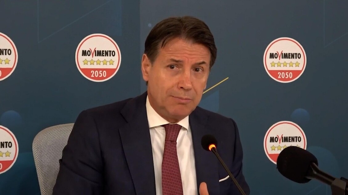 Conte, Meloni Chigi'de günlerini kutluyor ama İtalyanlar kutlamıyor.