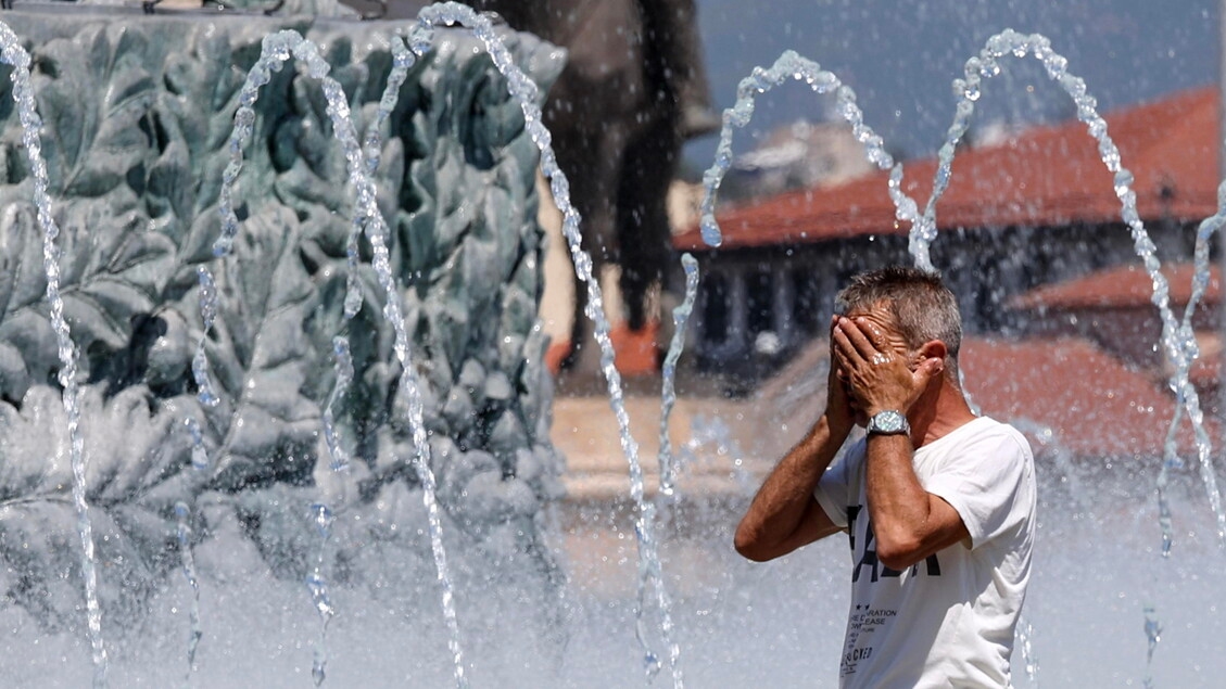 Kuzey ve Orta İtalya'daki 16 şehirde 15 Ağustos'ta sıcak hava, kırmızı uyarı