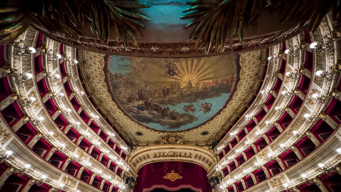 Teatro San Carlo, opnieuw een touwtrekkerij over de superintendent