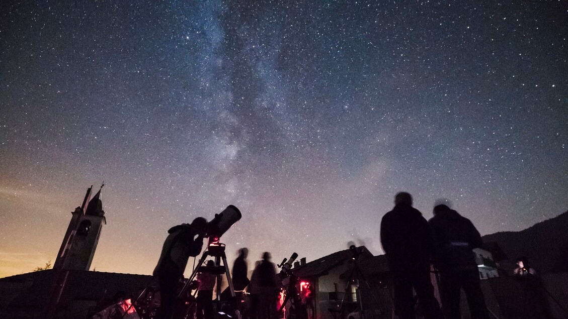 Em busca de estrelas, do Vale de Aosta à ilha de Elba