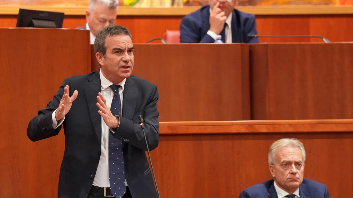 De Regionale Raad van Calabrië is ontbonden, nadat Occhiuto afscheid heeft genomen.