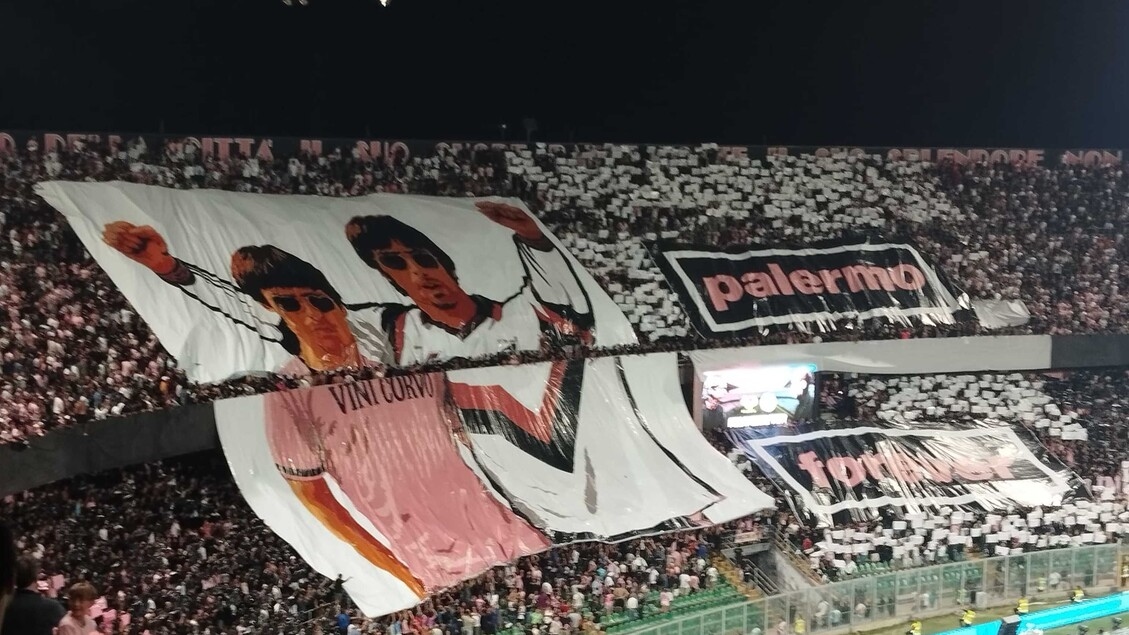 Manchester City versloeg Palermo met 3-0, Reijnders scoorde een brace
