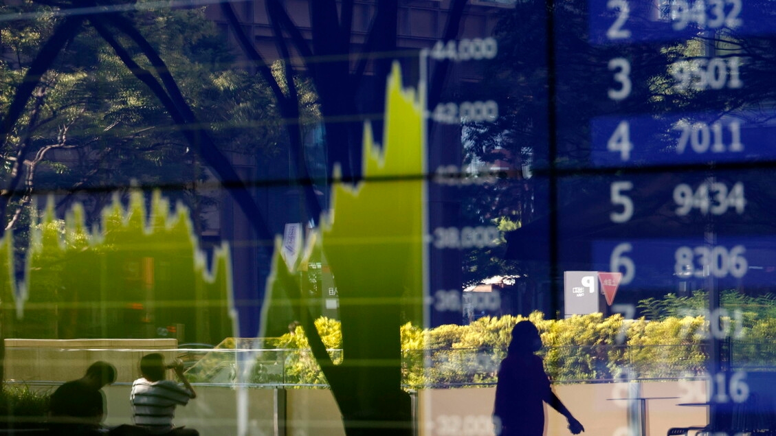 Bolsa: Asia débil, pero China se mantiene firme con la tecnología y lenta con la Fed